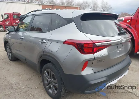 2023 Kia Seltos Lx z USA, uszkodzony, nr VIN KNDEPCAA3P7374906